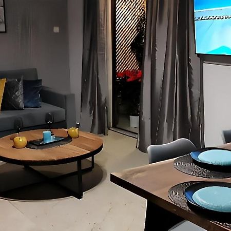 Elegant Seaside 2 Floor Apartment Афины Экстерьер фото