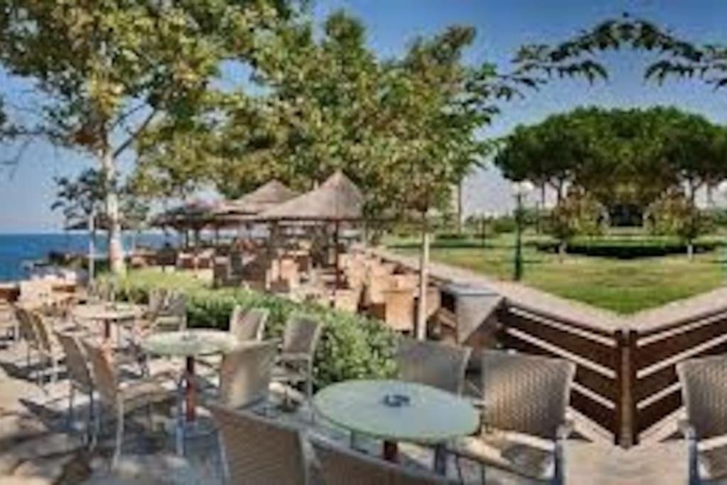 Elegant Seaside 2 Floor Apartment Афины Экстерьер фото